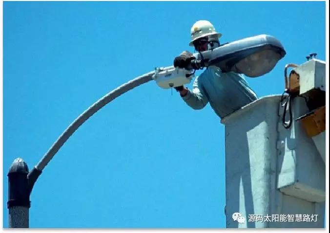 綠色智慧交通照明，讓安全溫馨伴您隨行