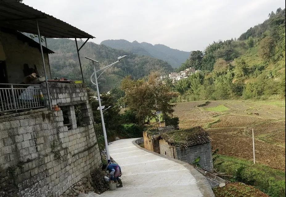 追憶扶貧戰士黃文秀，源碼讓“光明“繼續溫暖她曾工作的地方