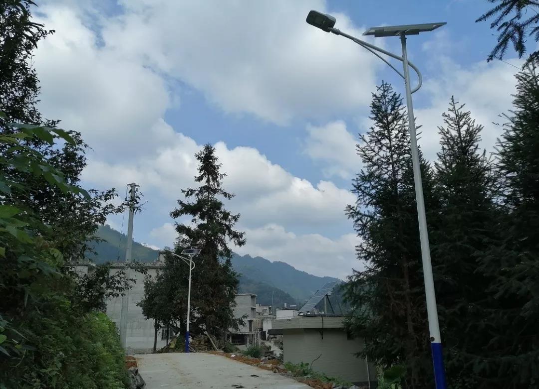 追憶扶貧戰士黃文秀，源碼讓“光明“繼續溫暖她曾工作的地方